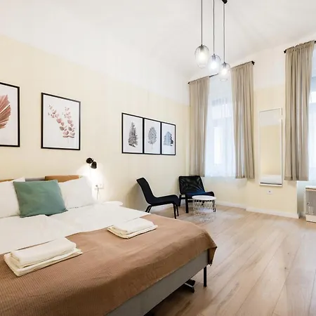 Perfectly Compact - Two Bedrooms With Ac & Parking Budapest Exterior photo